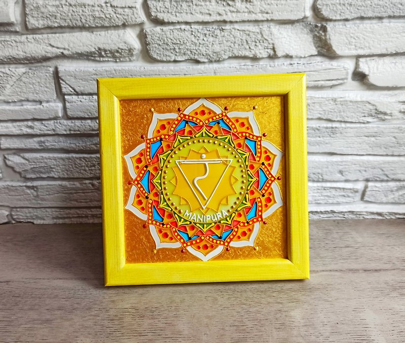 手绘黄色第三脉轮Manipura墙挂吠陀艺术玻璃曼陀罗 - 壁貼/牆壁裝飾 - 玻璃 黃色