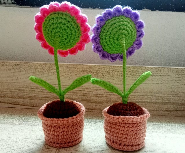 花ひまわりの鉢植え - ショップ SasideniCrochet 観葉植物 - Pinkoi