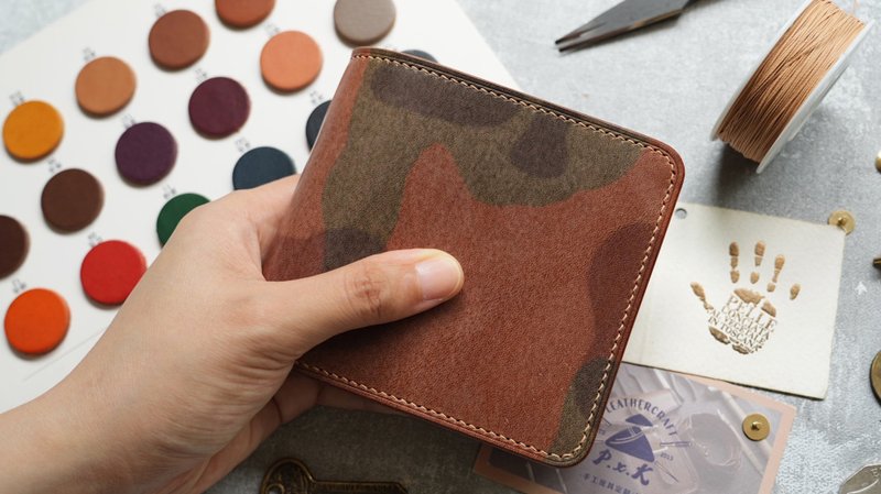 Handmade cowhide coin bag, wallet, short wallet, wallet, color and style can be customized with engraving gifts - Wallets - Genuine Leather Multicolor