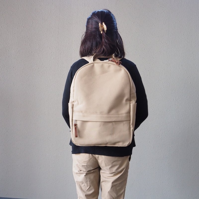 Handmade Japanese canvas backpack / round shape / beige - กระเป๋าเป้สะพายหลัง - ผ้าฝ้าย/ผ้าลินิน สีกากี