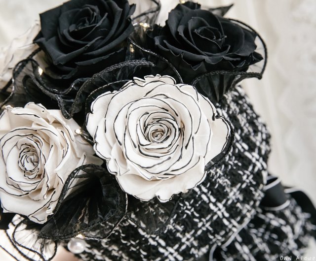 香りのよい小さな花束 ギフトボックス付き/シャネルブーケ/エバーラ