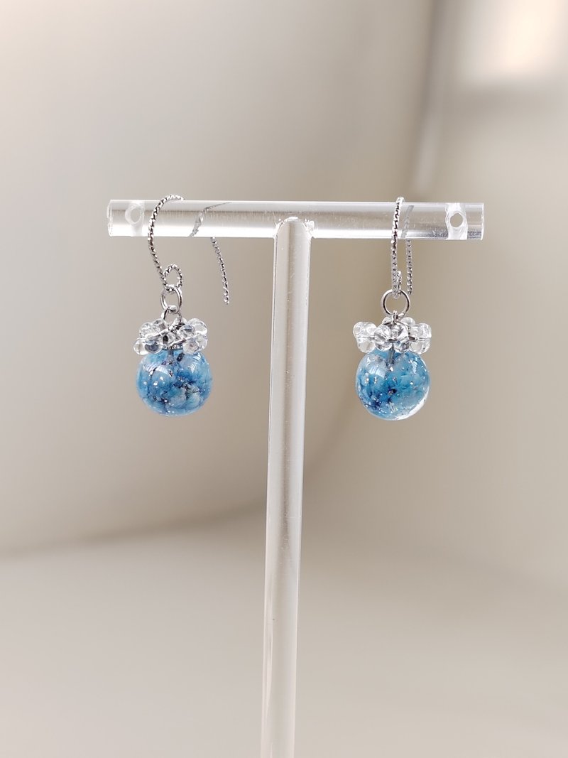 #EA149 满天繁星 Blue starhook earrings - Earrings & Clip-ons - Plants & Flowers Blue