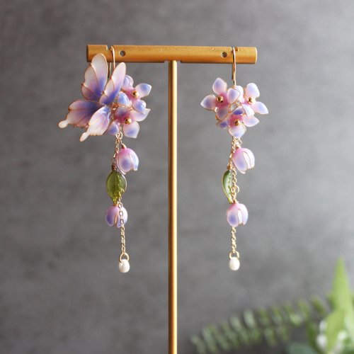 Oli studio 繡球花與蝶耳環 紫色不對稱垂墜耳環 優雅氣質 耳環 耳夾