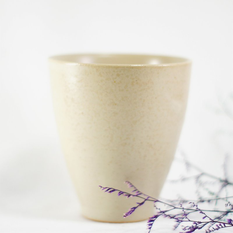 (Showcase) rice white hand cup, coffee cup, tea cup, water cup - capacity about 250,220ml - Teapots & Teacups - Pottery White