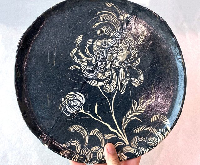 【本物】くっきー！ご本人手作り “指花” 陶器 春の植植物で 季節の器作り 季節のめぐりはぐんぐんはやまって
