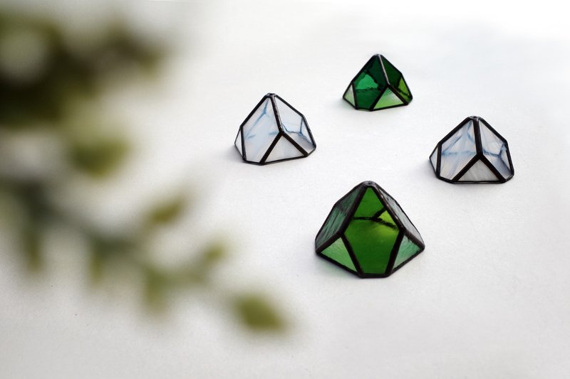 Gemspire/玻璃掛飾/松蘿/擺飾/花器/鑲嵌玻璃 - 擺飾/家飾品 - 玻璃 多色