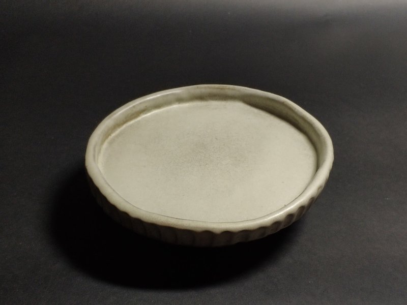 Handmade size 11 clay dim sum plate - Plates & Trays - Pottery Khaki