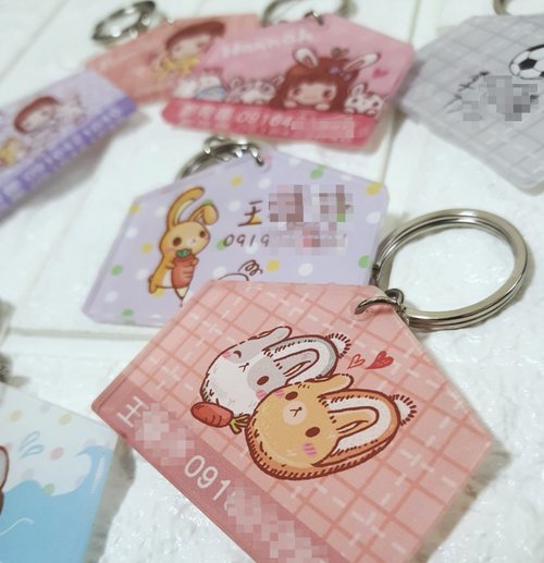 ｜CookieShop・插畫｜ 圖樣多款【晶透壓克力】客製化・防丟姓名牌書包掛牌・似顏繪人像