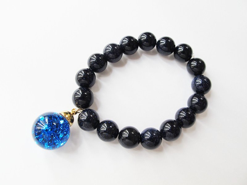 * Rosy Garden * Crsytal beads bracelet with blue glitter water inside glass ball - Bracelets - Glass Blue