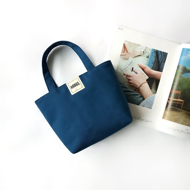Simple plain canvas / tote bag / lunch bag / peacock blue - กระเป๋าถือ - ผ้าฝ้าย/ผ้าลินิน สีน้ำเงิน