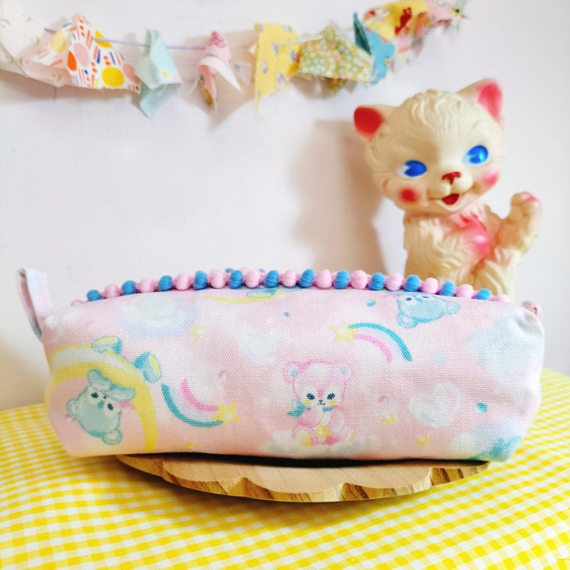 Baby Bear Fat Bag Cosmetic Bag Storage Bag Pencil Case - กระเป๋าเครื่องสำอาง - ผ้าฝ้าย/ผ้าลินิน 