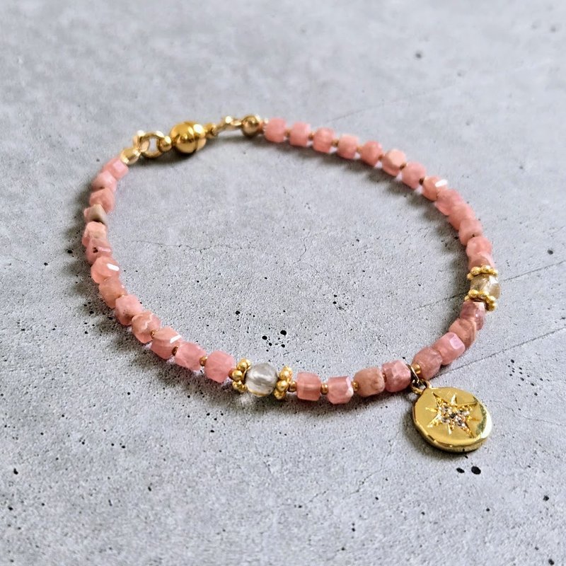 [14kgf changeable] Inca rose and golden rutile natural stone bracelet - สร้อยข้อมือ - เครื่องเพชรพลอย สึชมพู