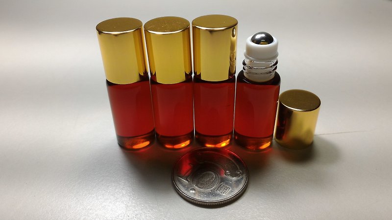 Taiwan Shenshui Xiao Nan (Sao Nan) Essential Oil 3ml Roll-on Bottle - น้ำหอม - วัสดุอื่นๆ 