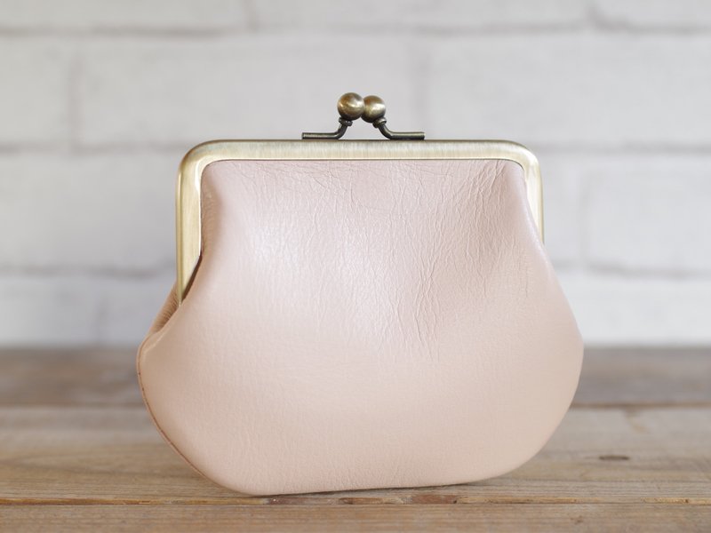 Square leather kiss lock bag wallet in light pink - กระเป๋าสตางค์ - หนังแท้ สึชมพู