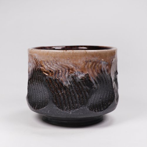 明芽窯(Bardur 陶藝) 明芽窯 l 雙掛古銅白萩釉刻紋茶碗