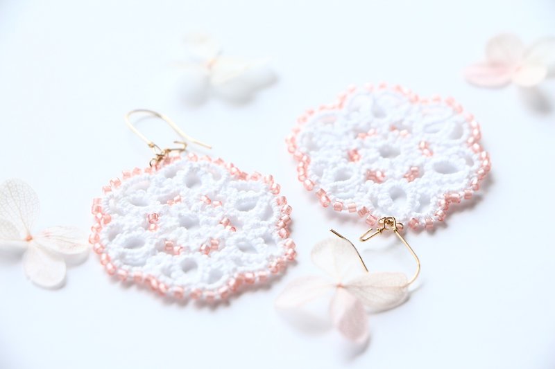 14kgf-Tatting lace pierced earrings(pink) - 耳環/耳夾 - 棉．麻 粉紅色