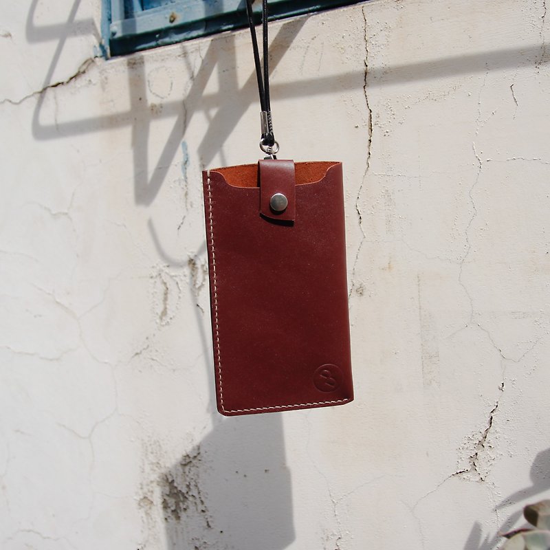 DUAL - Hand-stitched Leather Arc Card Case / Bag - Dark Red (i6 i6 +) - อื่นๆ - หนังแท้ สีนำ้ตาล