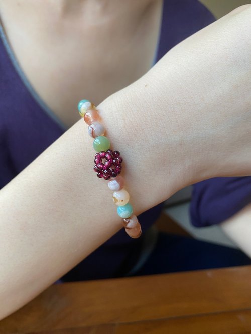 Old material jade green cherry blossom agate green strawberry crystal  ancient glass bead bracelet - Shop polkadotsandmoonbeams Bracelets - Pinkoi