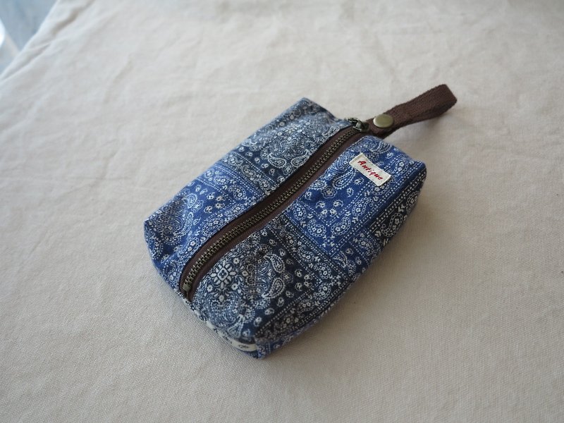 [Love] Clean glossy packet (blue stitching Totem) - Other - Cotton & Hemp Blue