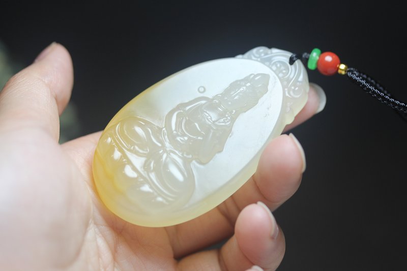 Zizai [Guanyin] Bodhisattva\Huanglong Jade Jade Brand Ping An Jade Pendant | Men's and Women's Pendants | Jade Necklace - Necklaces - Jade Yellow