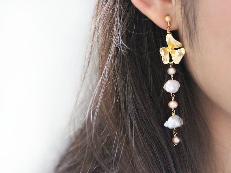 Golden Flower Pearl Earrings - Earrings & Clip-ons - Pearl 