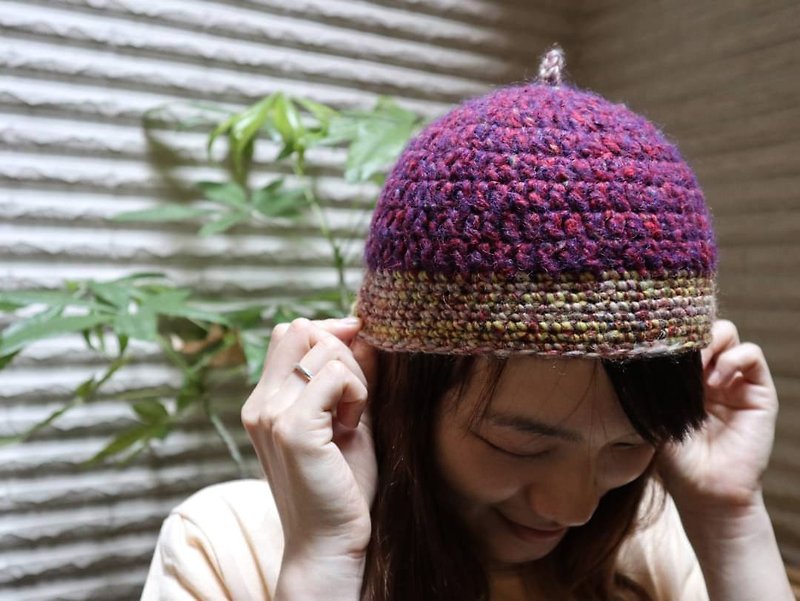 I am a melon hat Indigo X gradient yellow-green hand-woven wool hat Christmas contrast color - Hats & Caps - Wool Red