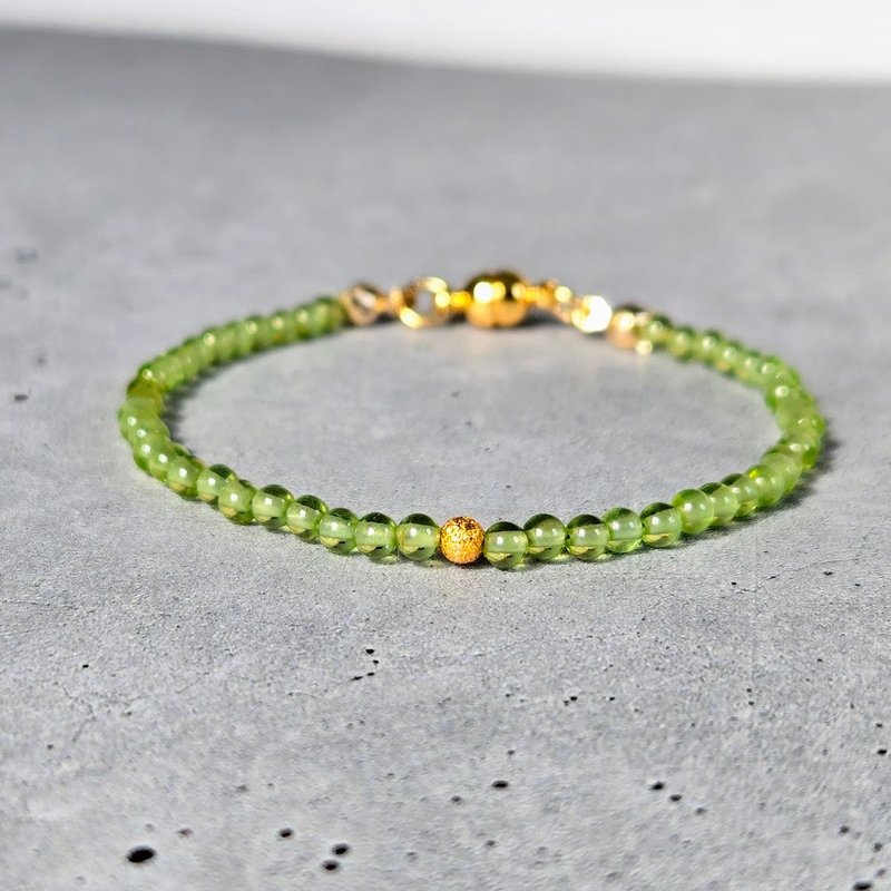 [14kgf changeable] Ultra-thin peridot bracelet - Bracelets - Gemstone Green