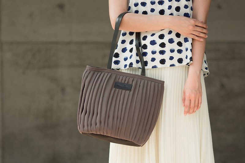 vingt six gray brown small tote bag / can be used as a shoulder bag. Handbag dual purpose - Messenger Bags & Sling Bags - Polyester Gray