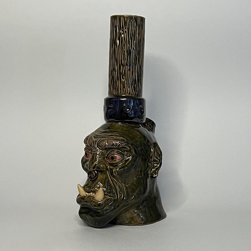 Handmade ceramic bong Orc - 花瓶/花器 - 黏土 多色