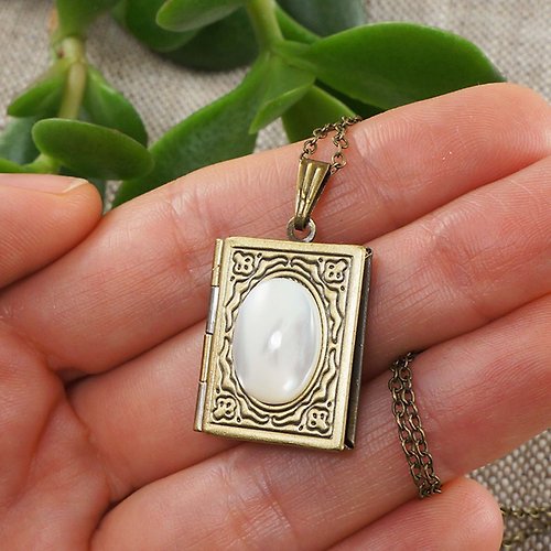 AGATIX White Mother of Pearl Necklace MOP Book Photo Locket Wedding Necklace Jewelry