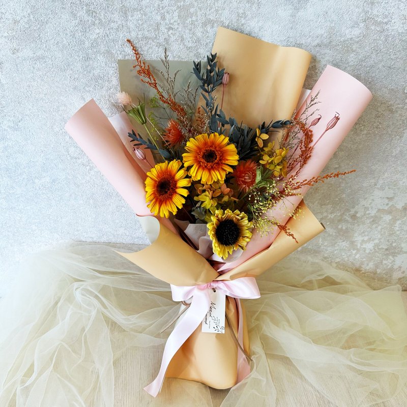 *Brilliant*Sunflower Bouquet Graduation Bouquet Gerbera Bouquet Father's Day Bouquet Chinese Valentine's Day Bouquet - ช่อดอกไม้แห้ง - พืช/ดอกไม้ หลากหลายสี