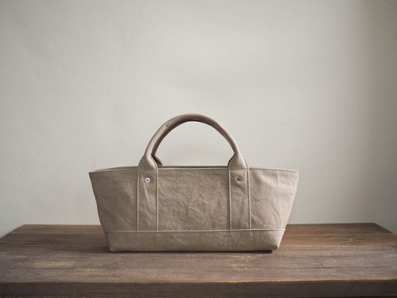 Made-to-order [ARMY DUCK] Tote bag with lid Yokonaga Gray Beige - กระเป๋าถือ - ผ้าฝ้าย/ผ้าลินิน 