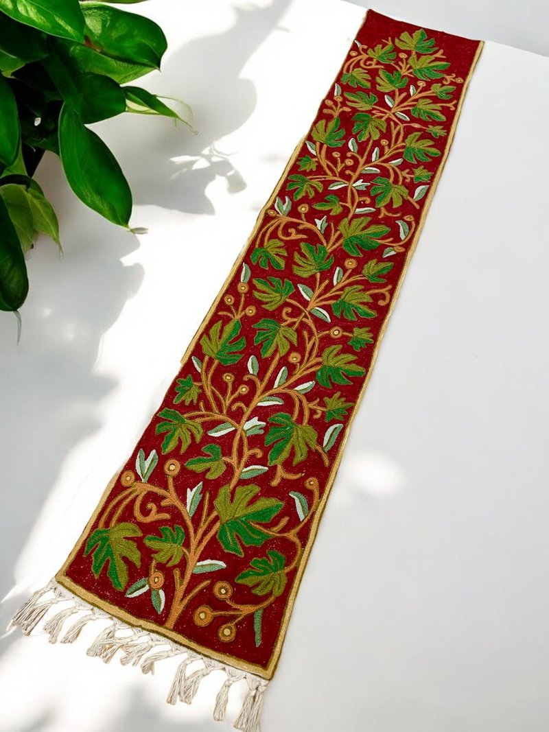 Indian Kashmir Hand Embroidered Small Wool Walkway Rug Wall Hanging 154x30 - Christmas Red - ของวางตกแต่ง - ผ้าไหม สีแดง