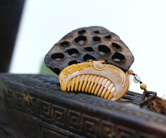 本翡翠 櫛 くし 彫刻 ヒスイくし 本翡翠 櫛 くし 彫刻 ヒスイくし