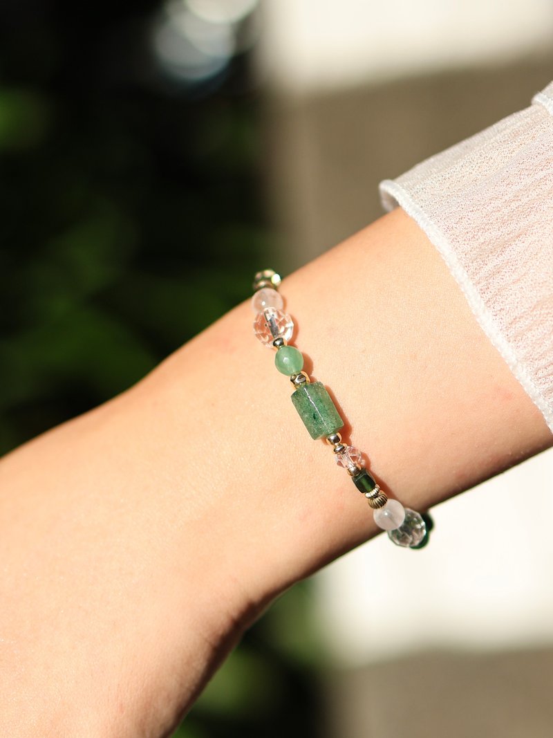 Lin Lin Lin. Green Strawberry Crystal White Ghost Oriental Jade 14KGF Crystal Ore Design Bracelet - สร้อยข้อมือ - คริสตัล สีเขียว