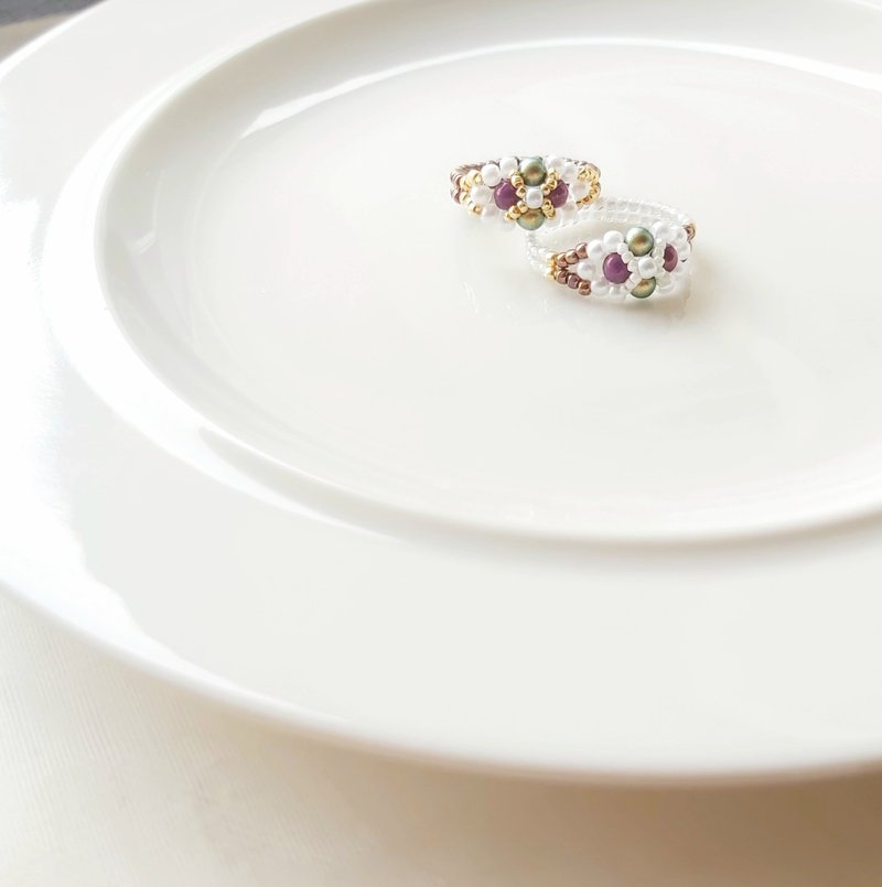 Mrs. Roland Swarovski Pearl Beaded Ring for Dinner - General Rings - Other Materials Purple