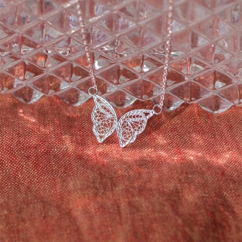 Handmade Butterfly Necklace Silver Filigree AG999 | Jewelry Art Studio - สร้อยคอ - เงิน สีเงิน