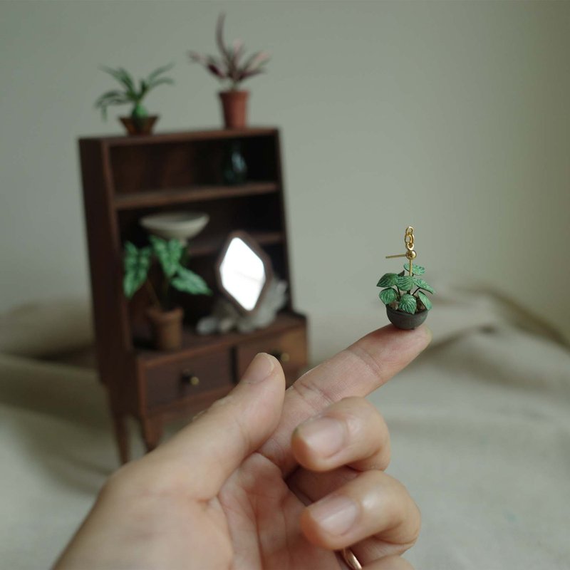 Pocket potted plant earrings sold individually - ต่างหู - หนังแท้ 