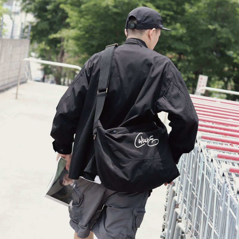 Culture Newspaper Boy Bag Retro Newspaper Boy Bag Postman Bag Canvas Bag Canvas Bag - กระเป๋าแมสเซนเจอร์ - ผ้าฝ้าย/ผ้าลินิน สีดำ