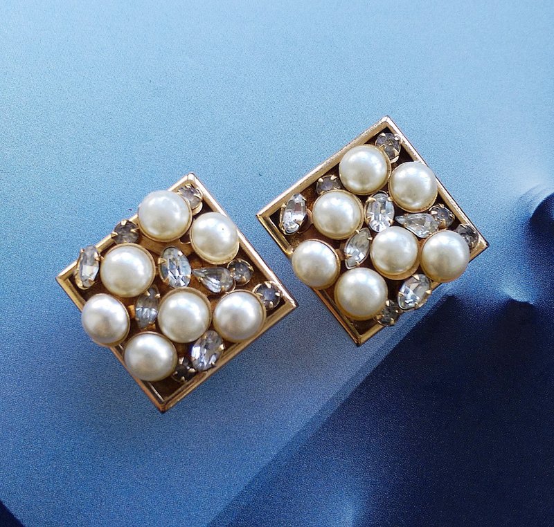 Vintage Jewelry 西洋古董飾品 個性 方寸珠鑽 夾式耳環 - 耳環/耳夾/耳骨夾 - 其他金屬 銀色