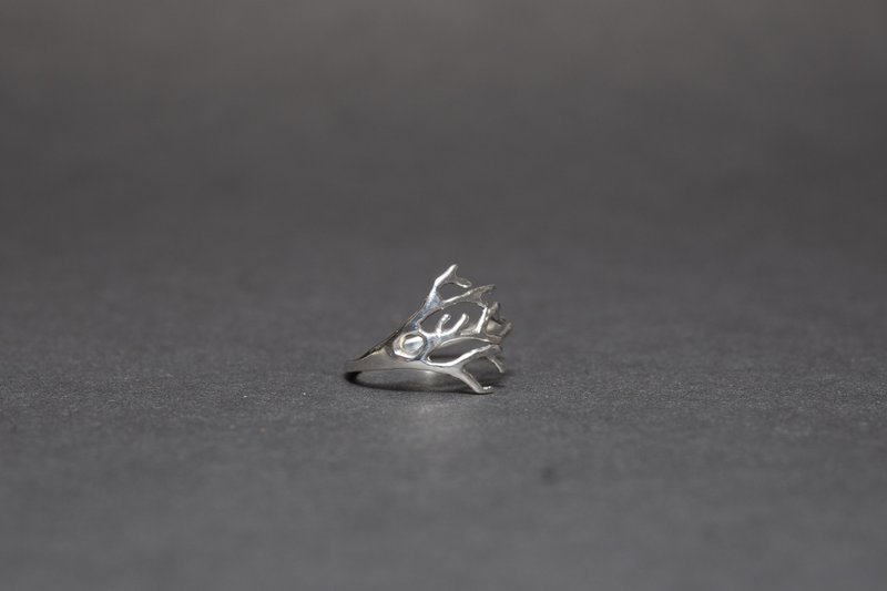 Coral- Coral Ring - แหวนทั่วไป - เงินแท้ สีเงิน