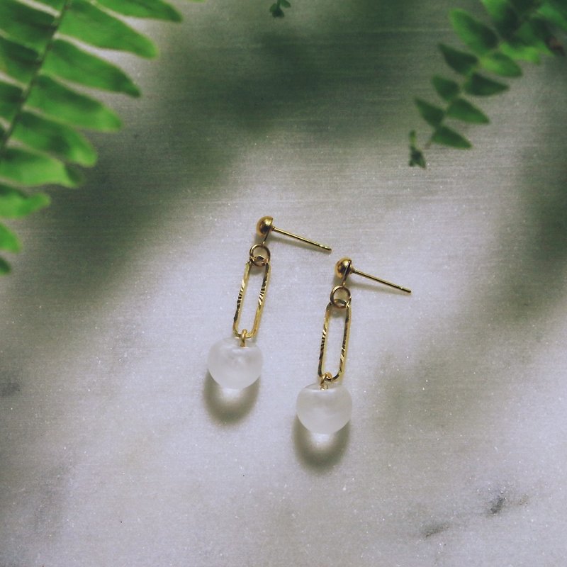 // VÉNUS 黄铜 decorated brass matte acrylic earrings ear clips // ve105 - Earrings & Clip-ons - Plastic Gold