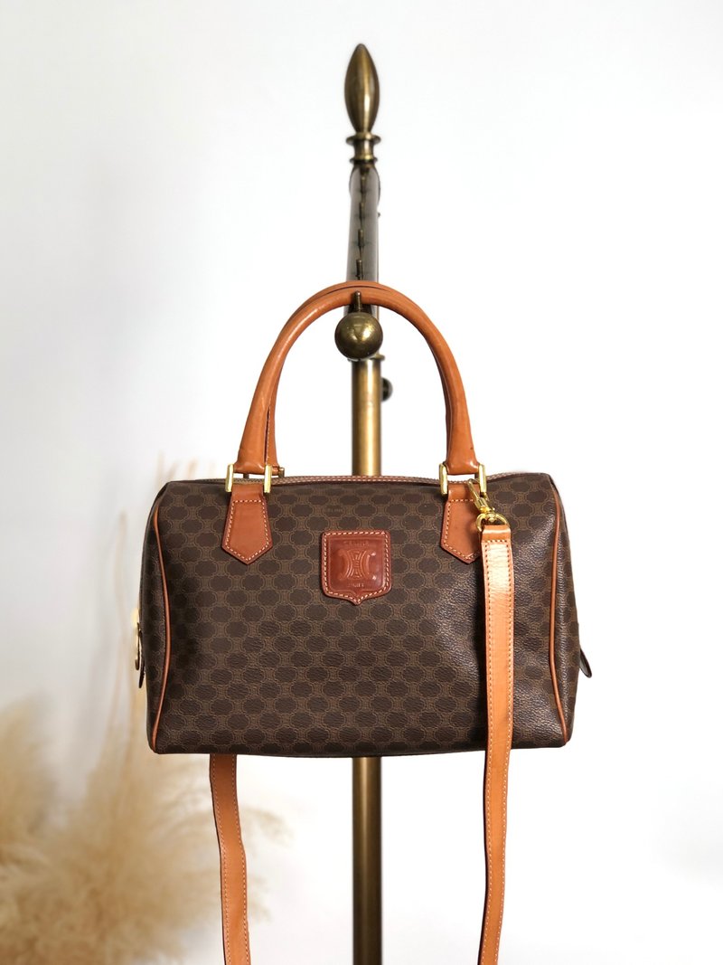 【 日本直送　名牌中古包 】CELINE セリーヌ マカダム ショルダーバッグ ブラウン ブラゾン型押し PVC レザー ミニボストン 2way mxkp72 - 側背包/斜背包 - 防水材質 咖啡色