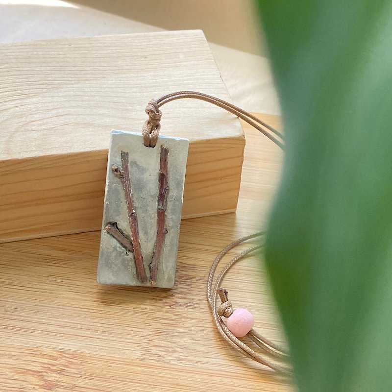 Cement necklace (aroma diffuser) - UPCYCLING, Eco - สร้อยคอ - ปูน สีเทา