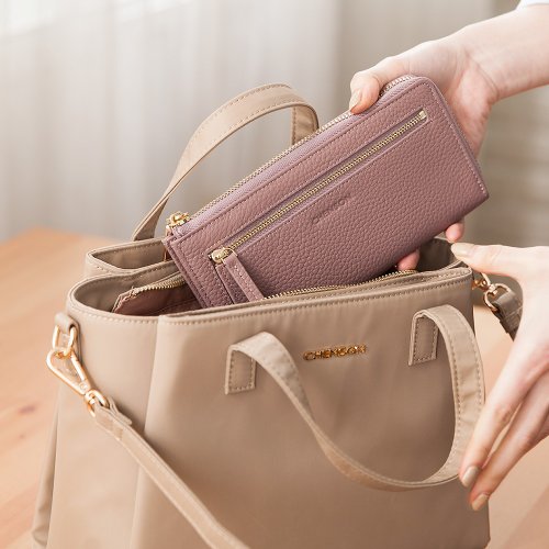 CHENSON ◇即日発送◇ 軽量 トートショルダーバッグ CG83811 CHENSON lightweight 3-layer 4-pocket tote crossbody bag