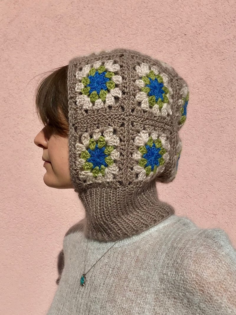Crocheted cashmere blend balaclava in granny square technique - Hats & Caps - Wool Khaki