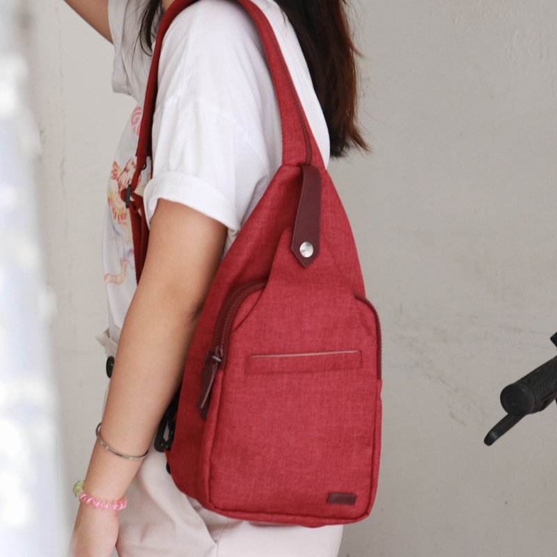 City Light Back Crossbody Bag [Maple Leaf Red] - กระเป๋าแมสเซนเจอร์ - เส้นใยสังเคราะห์ สีแดง