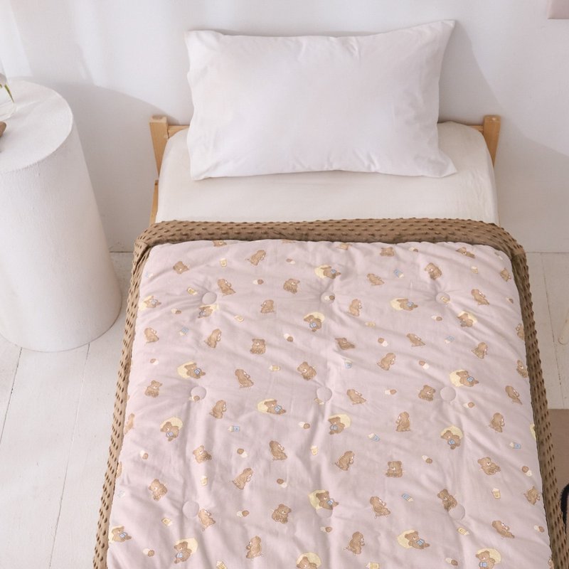 Heat Fi children's combed cotton bean comfort quilt winter quilt / 120x150cm / milk coffee bear - ผ้าห่ม - วัสดุอื่นๆ หลากหลายสี