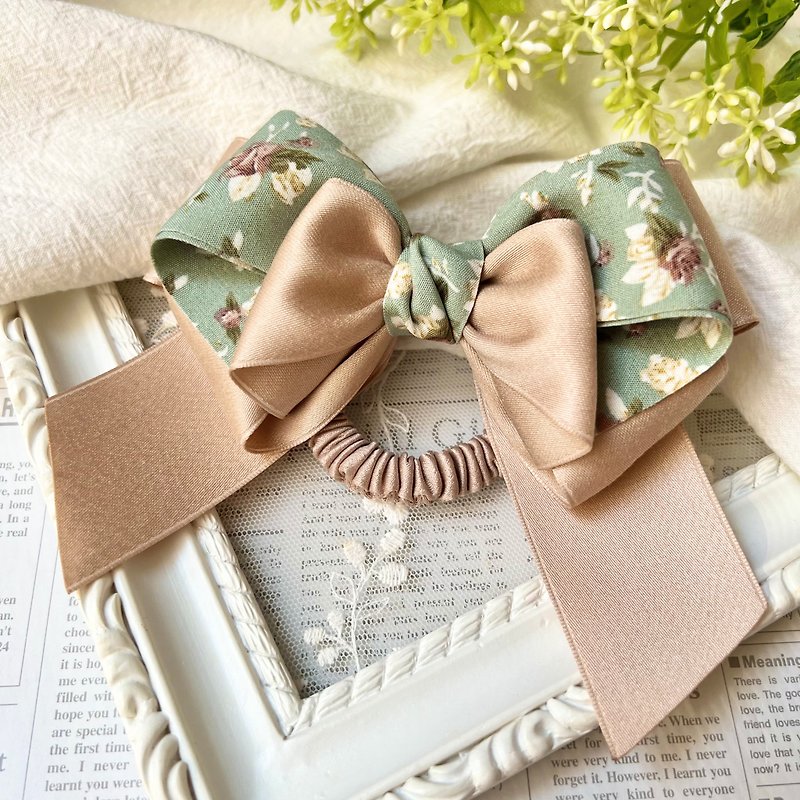Elegant and pretty small floral bow hair tie/ Khaki - เครื่องประดับผม - วัสดุอื่นๆ สีกากี