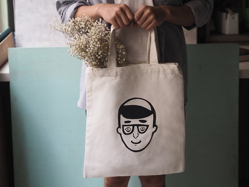 Handmade boy tote bag - กระเป๋าแมสเซนเจอร์ - ผ้าฝ้าย/ผ้าลินิน ขาว